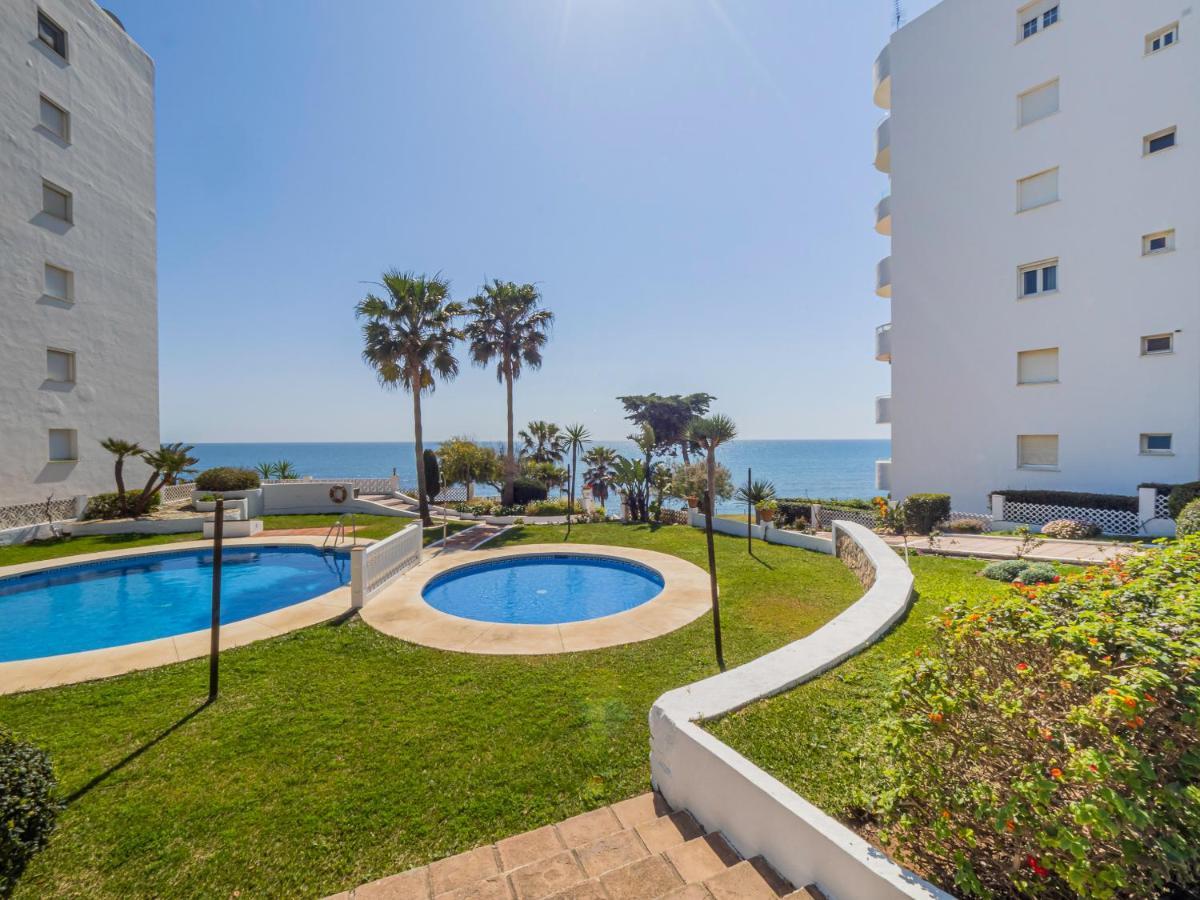 Cubo's La Bambera First Line Apartment Sitio de Calahonda