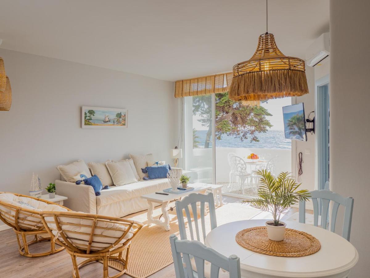 Cubo's La Bambera First Line Apartment *