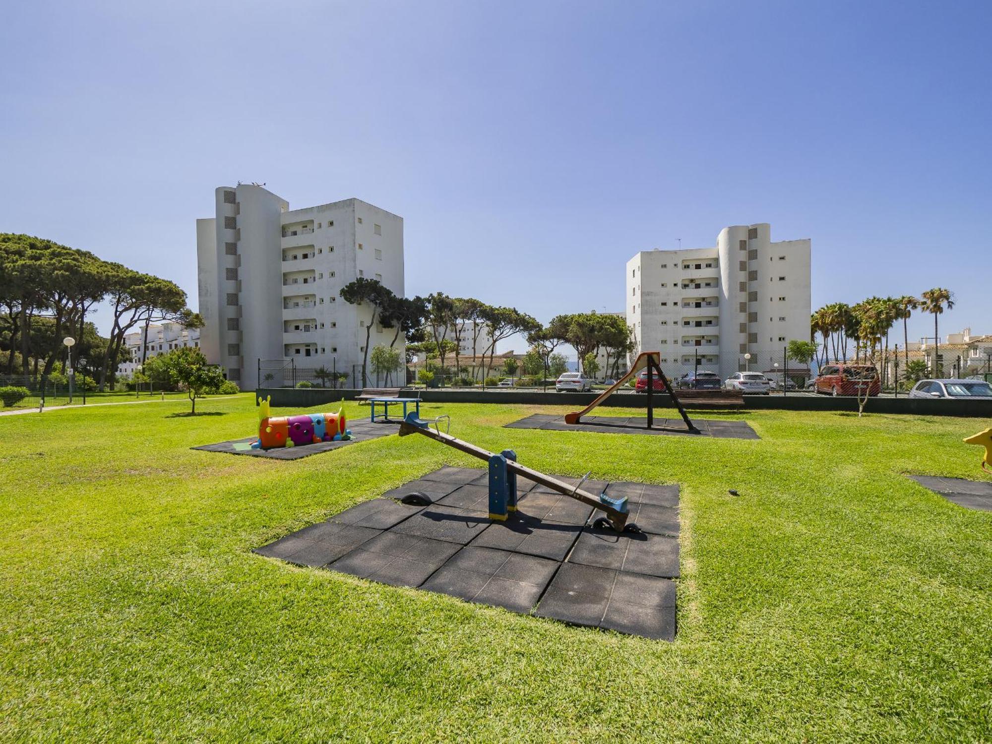 Cubo's La Bambera First Line Apartment Sitio de Calahonda